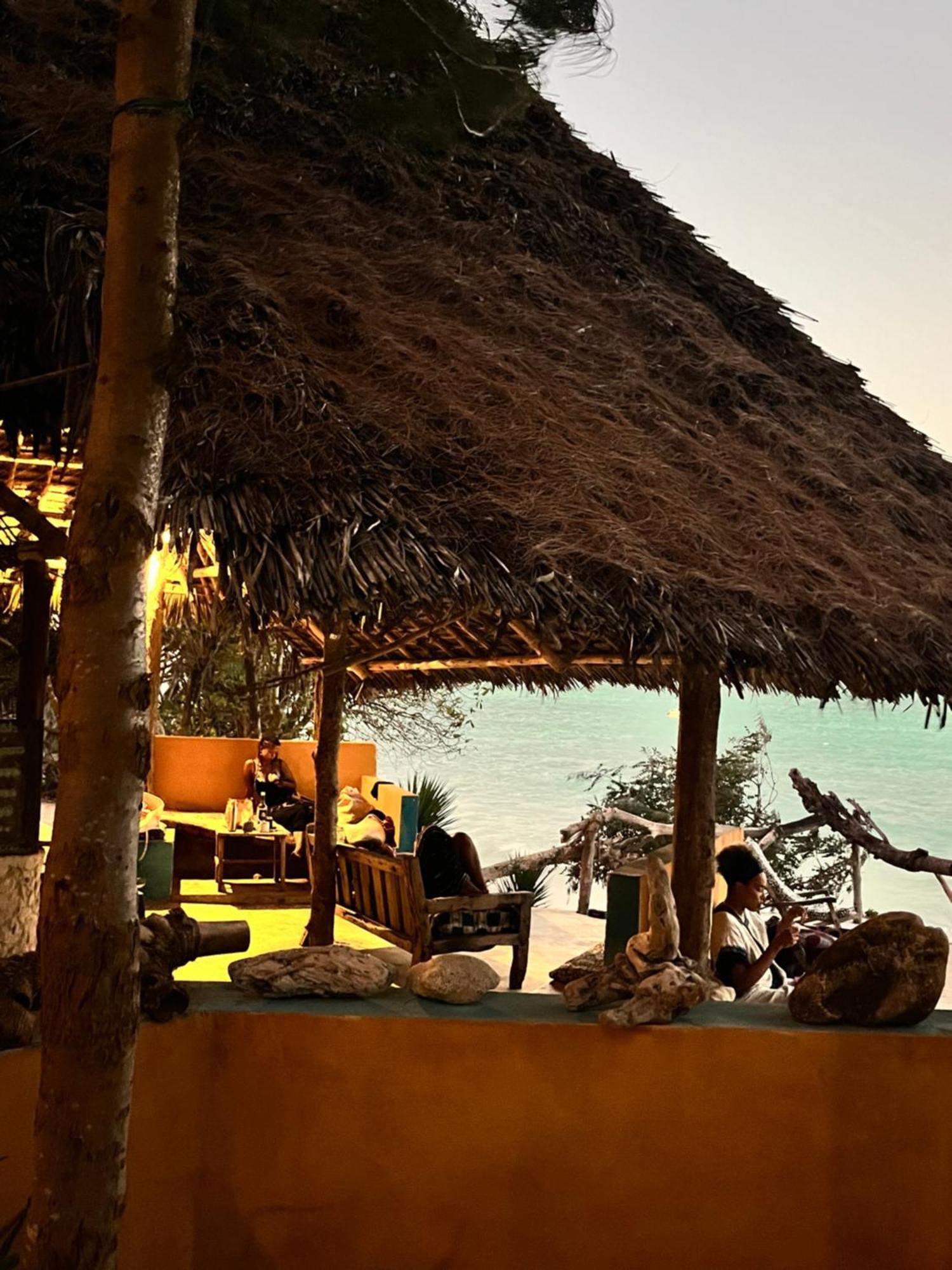 Sazani Beach Lodge And Tidal Lounge Nungwi Exteriör bild